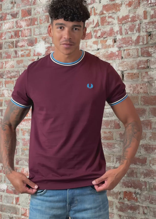 Fred Perry T-shirts Twin tipped t-shirt - oxblood ecru court blue